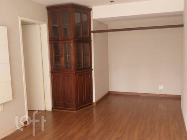 Apartamento com 78m², 2 dormitórios, 1 suíte, 1 vaga, Petrópolis em Porto Alegre