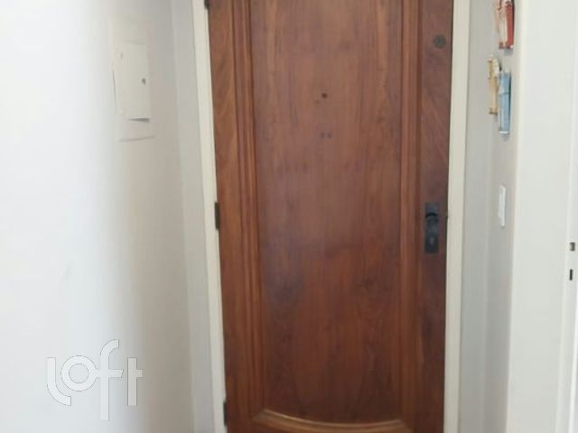 Apartamento com 78m², 2 dormitórios, 1 suíte, 1 vaga, Petrópolis em Porto Alegre