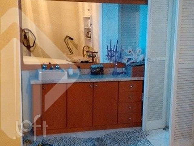 Apartamento com 137m², 3 dormitórios, 1 suíte, 1 vaga, Santa Cecília em Porto Alegre