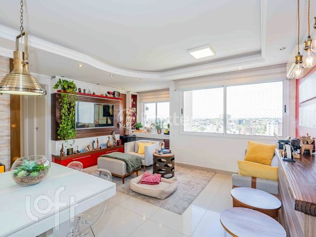 Apartamento com 65m², 3 dormitórios, 1 suíte, 1 vaga, Vila Ipiranga em Porto Alegre