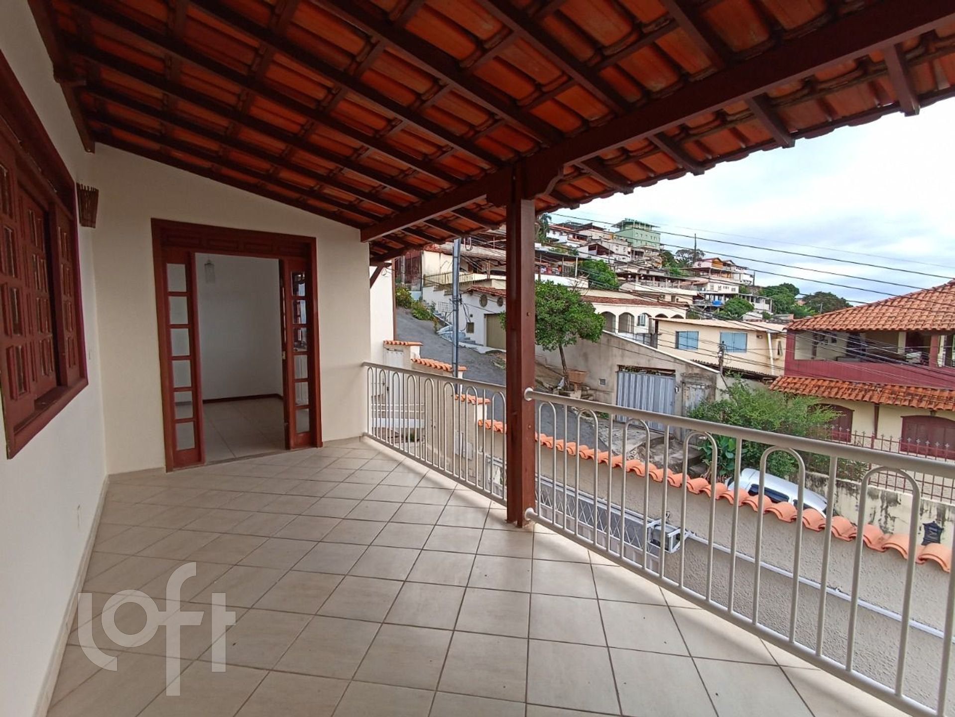 Casa com 3 dormitórios para alugar, 300 m² por R$ 2.950,00 - Paraíso - Belo Horizonte/MG