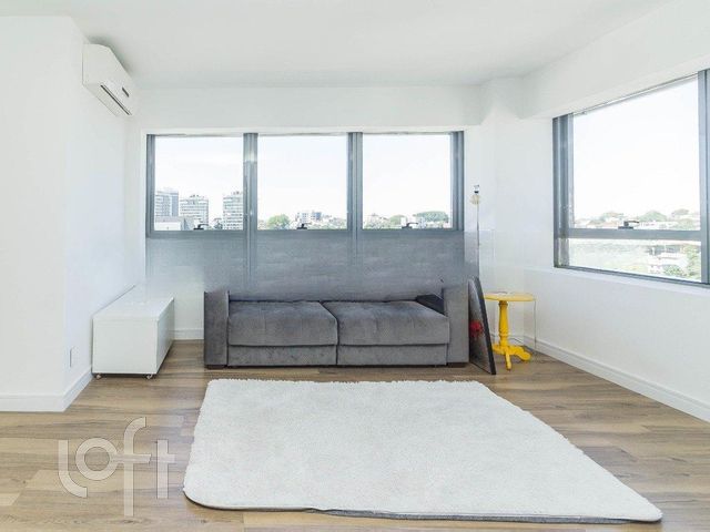 Apartamento com 60m², 1 dormitório, 1 suíte, 2 vagas, Chácara das Pedras em Porto Alegre