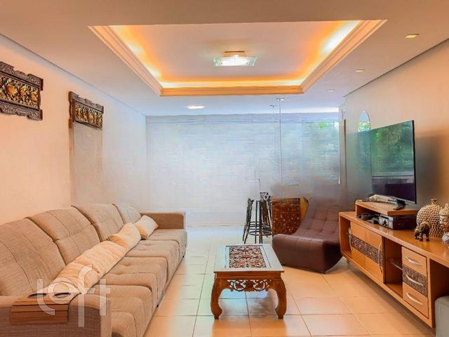 Apartamento com 128m², 3 dormitórios, 1 suíte, 2 vagas, Higienópolis em Porto Alegre