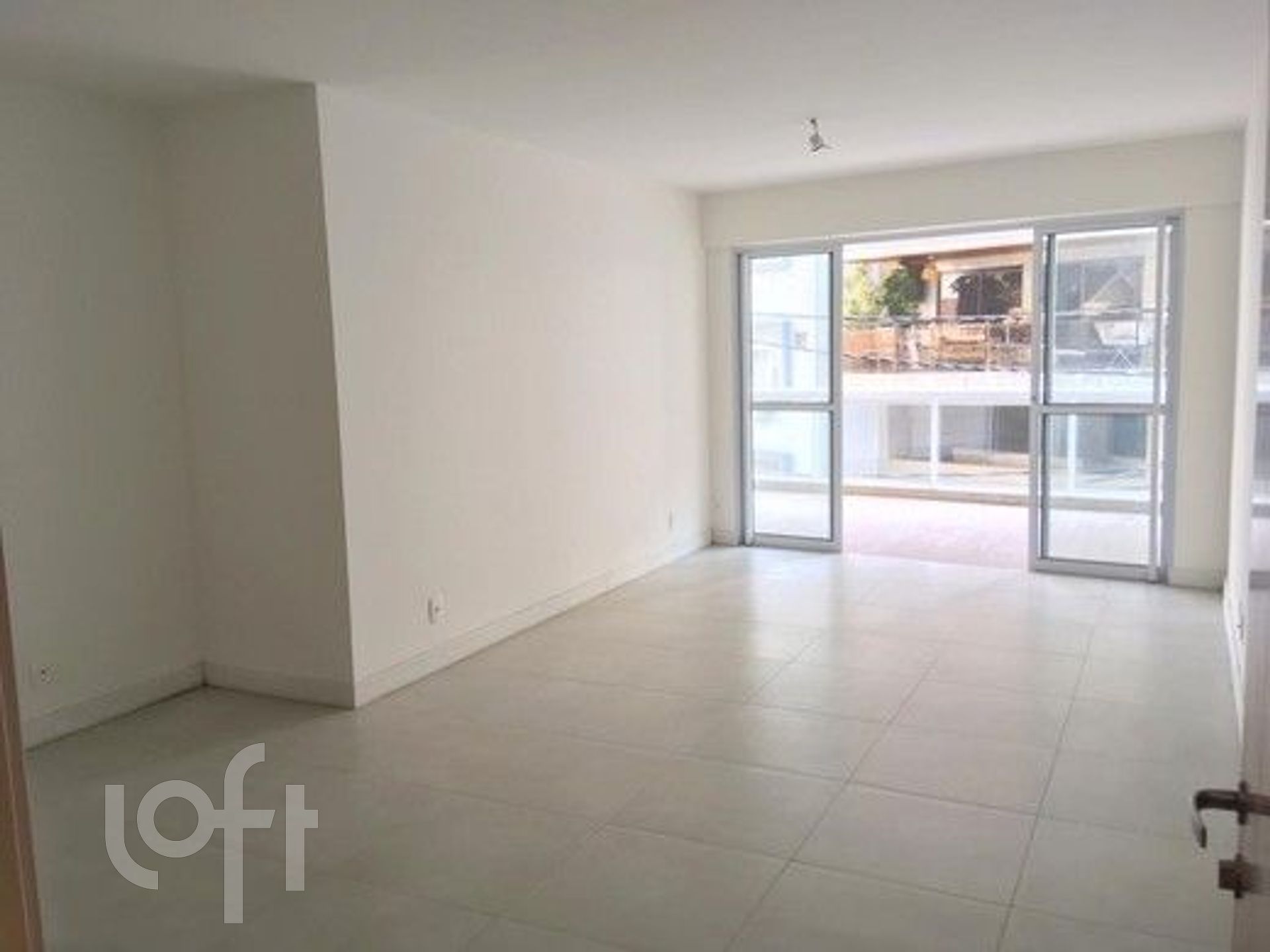 Apartamento à venda com 2 quartos, 165m² - Foto 5