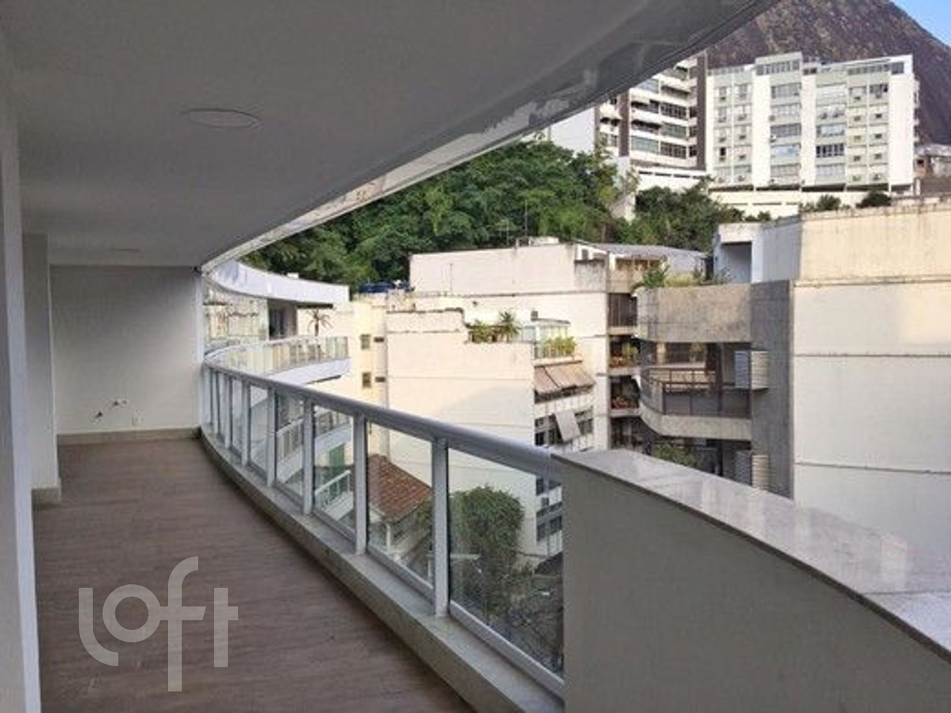 Apartamento à venda com 2 quartos, 165m² - Foto 11