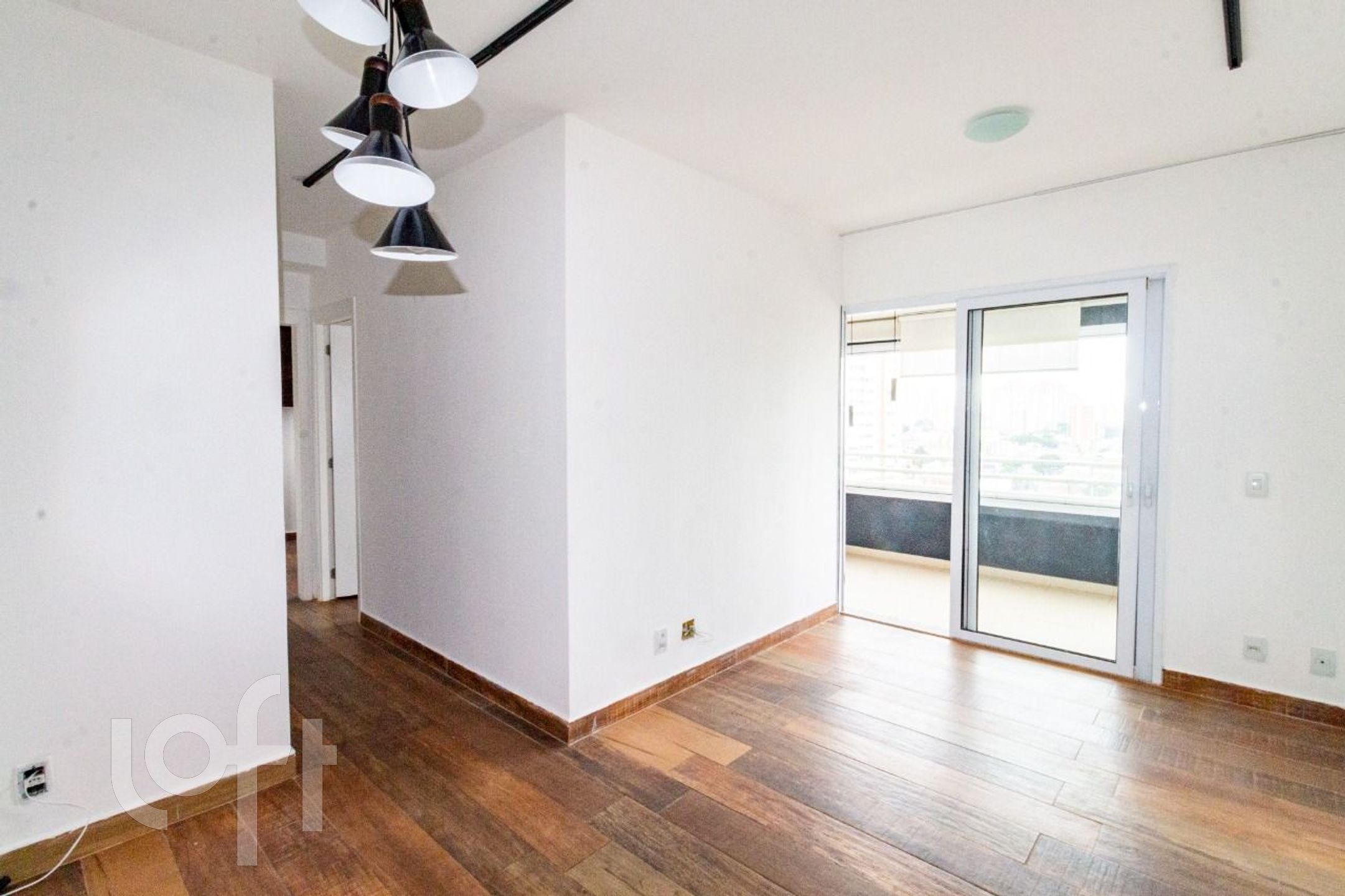 Apartamento à venda com 2 quartos, 66m² - Foto 1