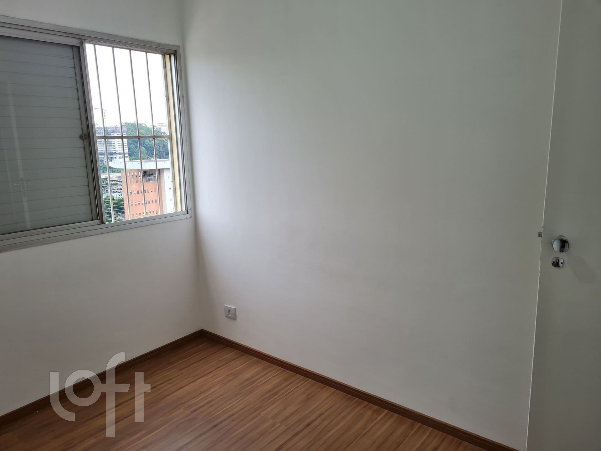 Apartamento à venda com 3 quartos, 100m² - Foto 2