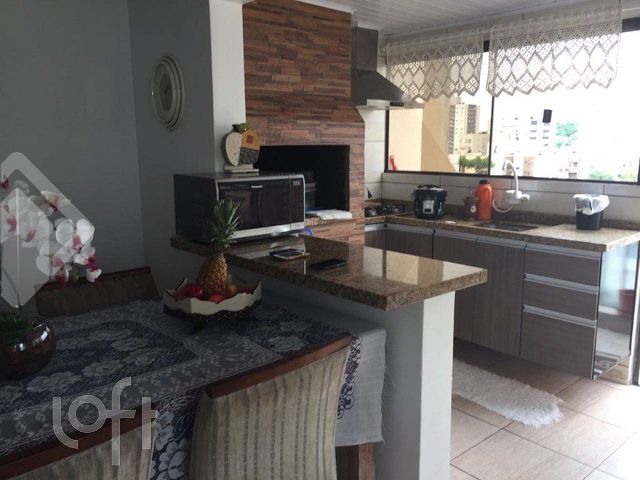 Apartamento com 136m², 3 dormitórios, 1 suíte, 2 vagas, Higienópolis em Porto Alegre