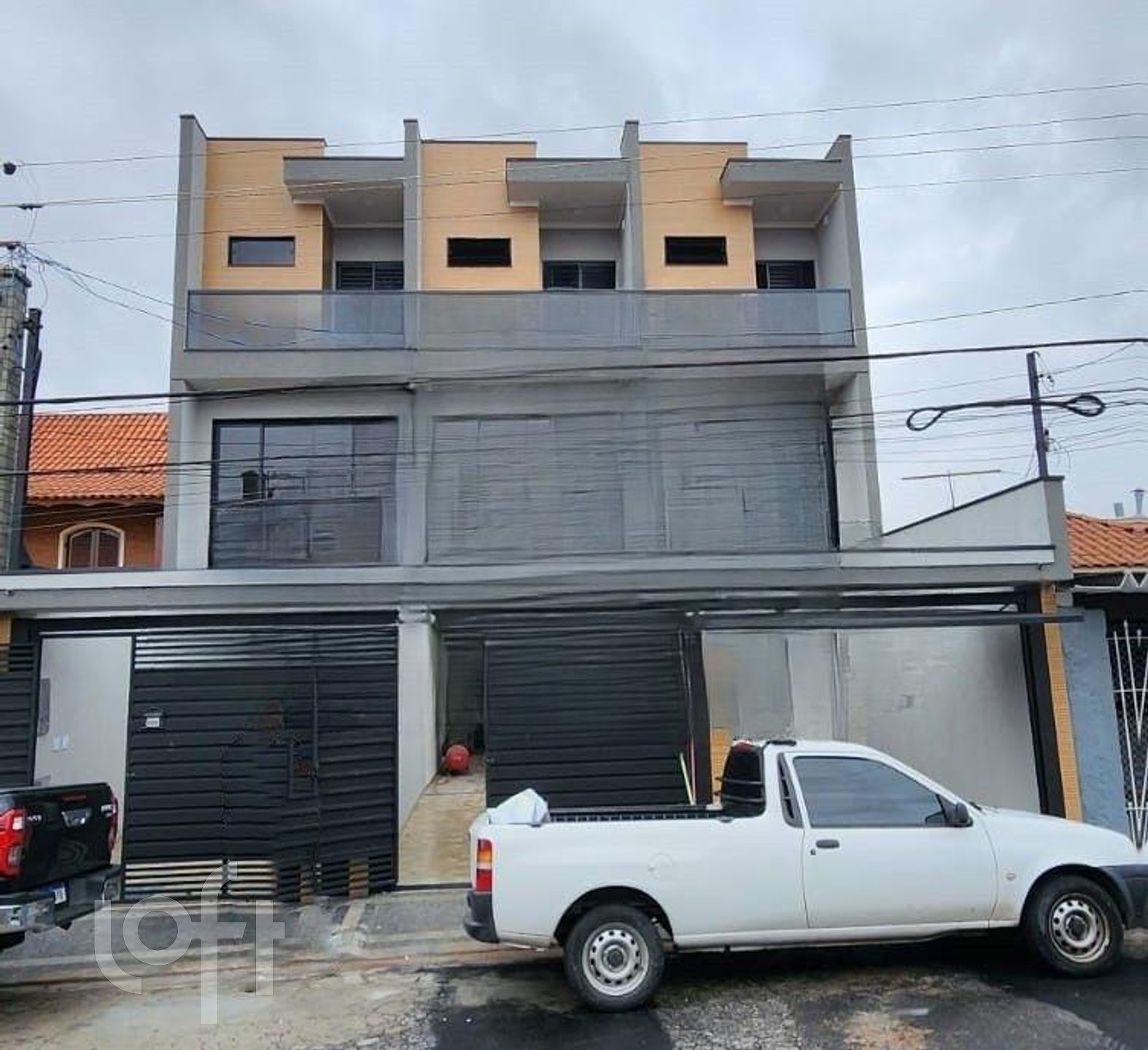 Casa à venda com 3 quartos, 159m² - Foto 1