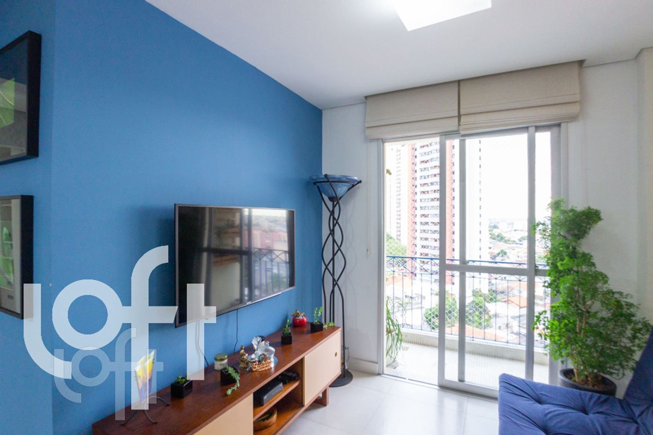 Apartamento à venda com 2 quartos, 64m² - Foto 1