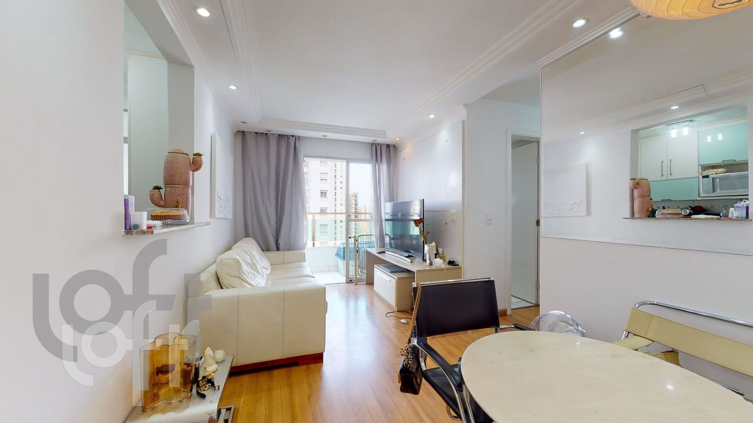 Apartamento à venda com 2 quartos, 67m² - Foto 1