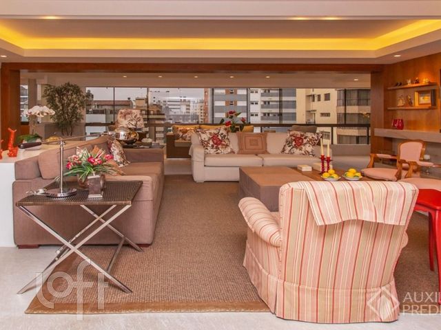 Apartamento com 274m², 4 dormitórios, 2 suítes, 3 vagas, Bela Vista em Porto Alegre