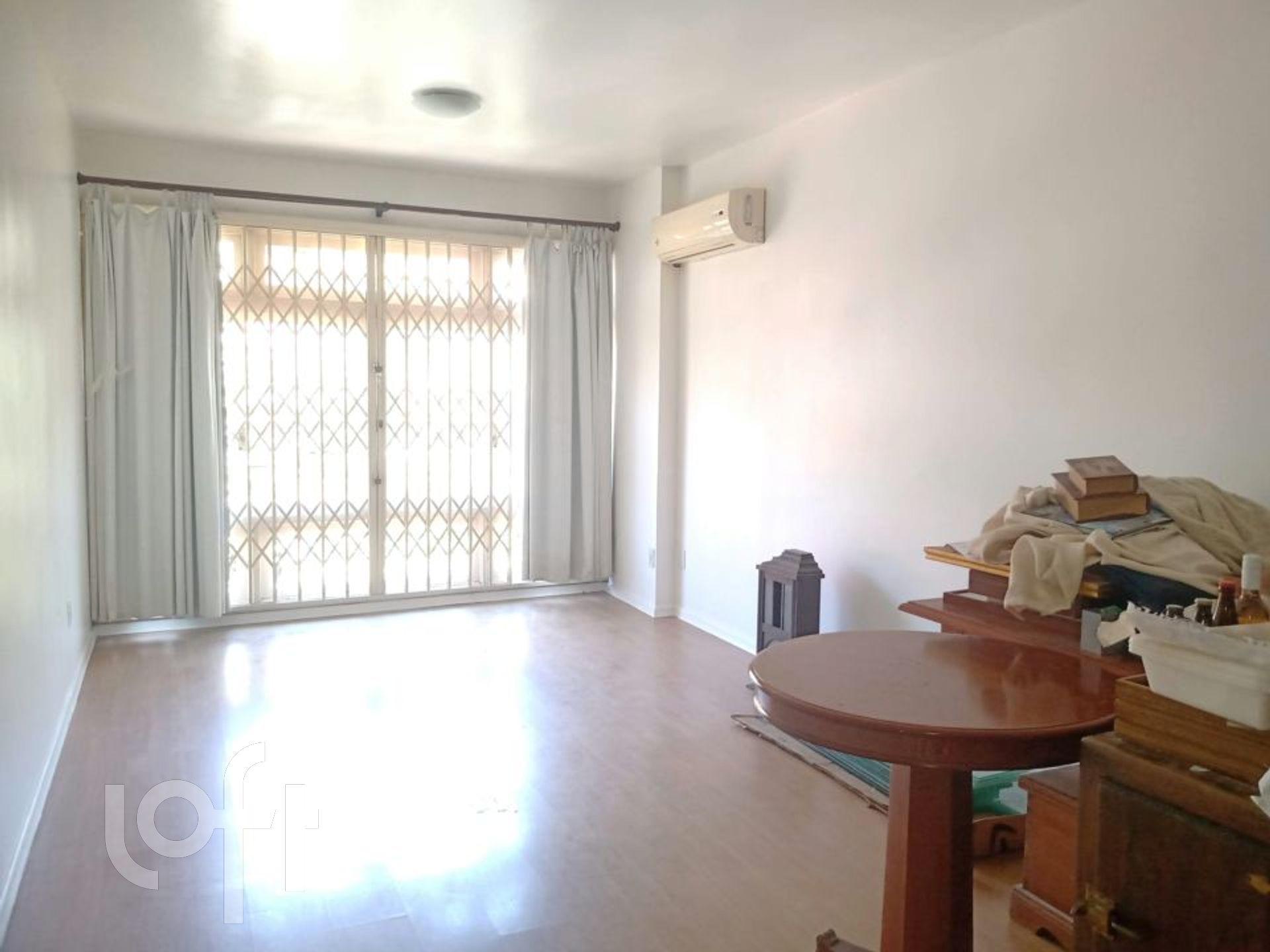 Apartamento com 104m², 3 dormitórios, 1 suíte, 1 vaga, Rio Branco em Porto Alegre