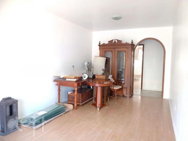 Apartamento com 104m², 3 dormitórios, 1 suíte, 1 vaga, Rio Branco em Porto Alegre