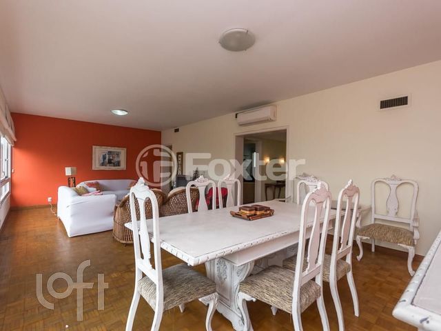 Apartamento com 167m², 4 dormitórios, 3 suítes, 1 vaga, Moinhos de Vento em Porto Alegre