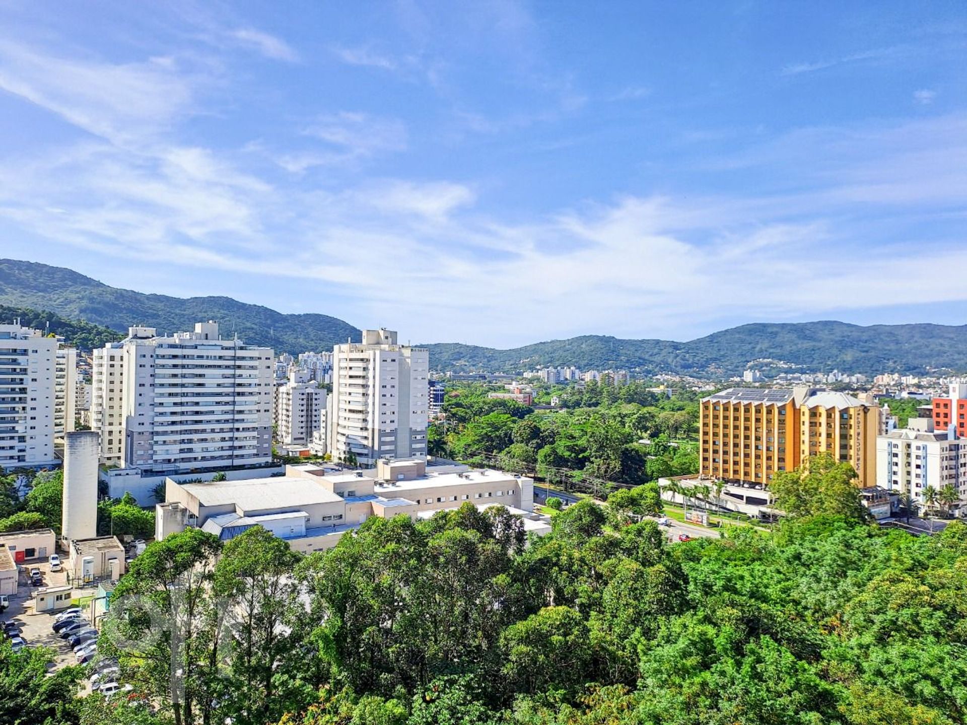 Apartamentos com 67m², 2 quartos, 1 suíte, 2 garagens, no bairro Itacorubi em Florianópolis