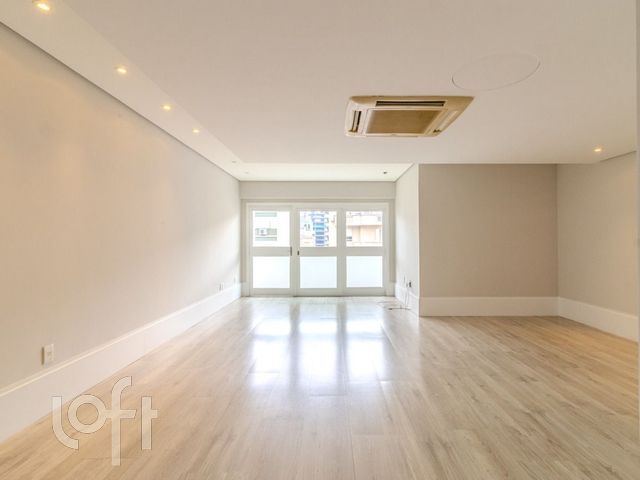 Apartamento com 127m², 3 dormitórios, 2 suítes, 1 vaga, Moinhos de Vento em Porto Alegre