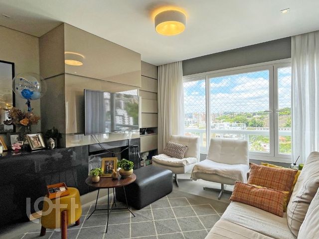 Apartamento com 128m², 3 dormitórios, 3 suítes, 2 vagas, Menino Deus em Porto Alegre