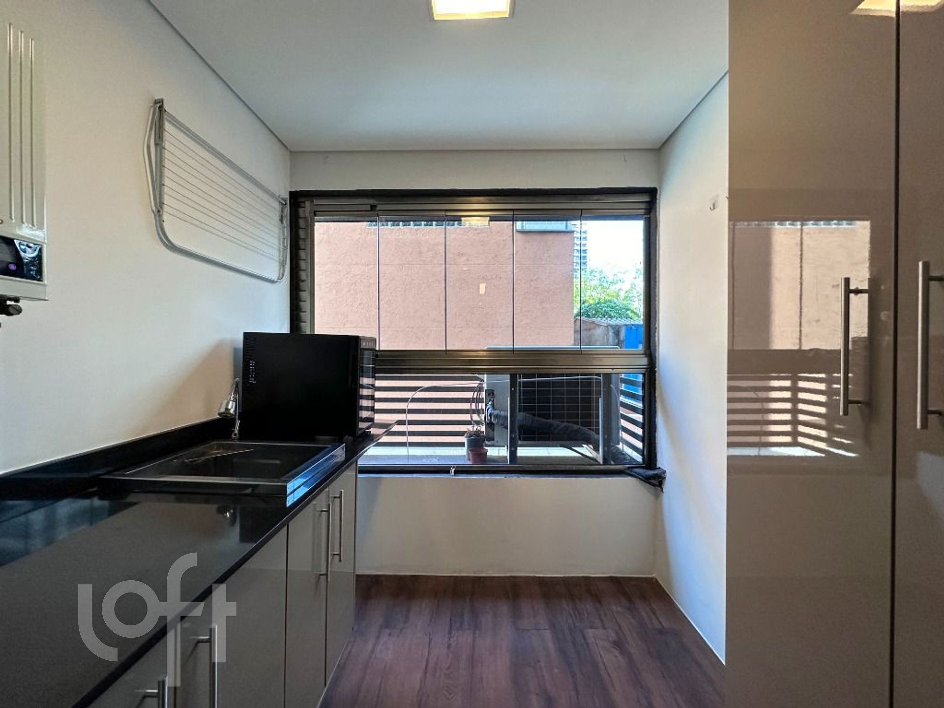 Apartamento à venda com 2 quartos, 75m² - Foto 17