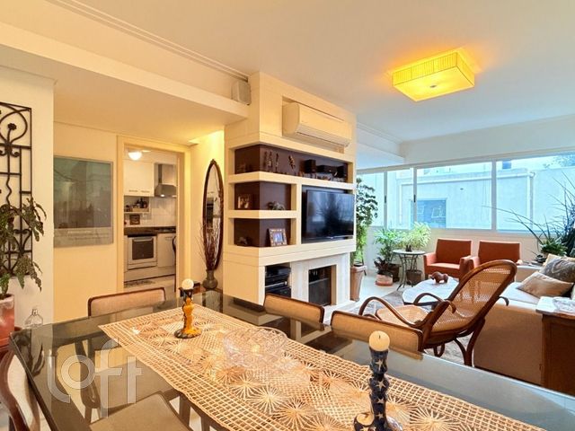 Apartamento com 96m², 3 dormitórios, 1 suíte, 2 vagas, Rio Branco em Porto Alegre
