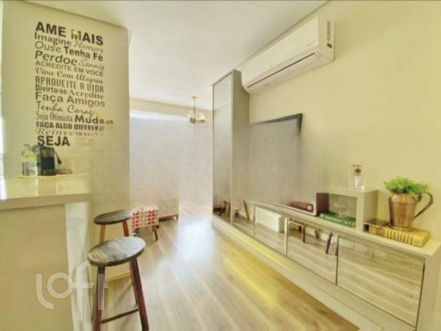 Apartamento com 44m², 1 dormitório, 1 suíte, 1 vaga, Cidade Baixa em Porto Alegre