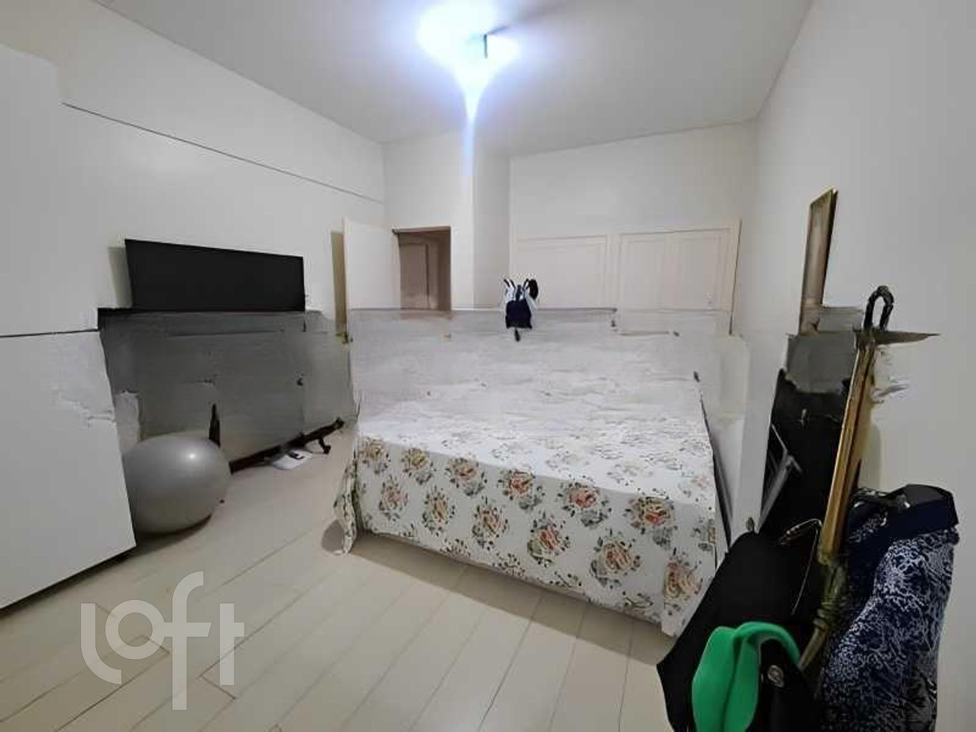 Apartamento à venda com 3 quartos, 180m² - Foto 13