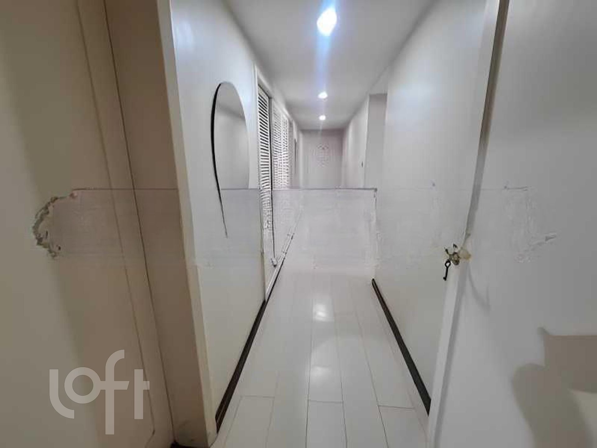 Apartamento à venda com 3 quartos, 180m² - Foto 12