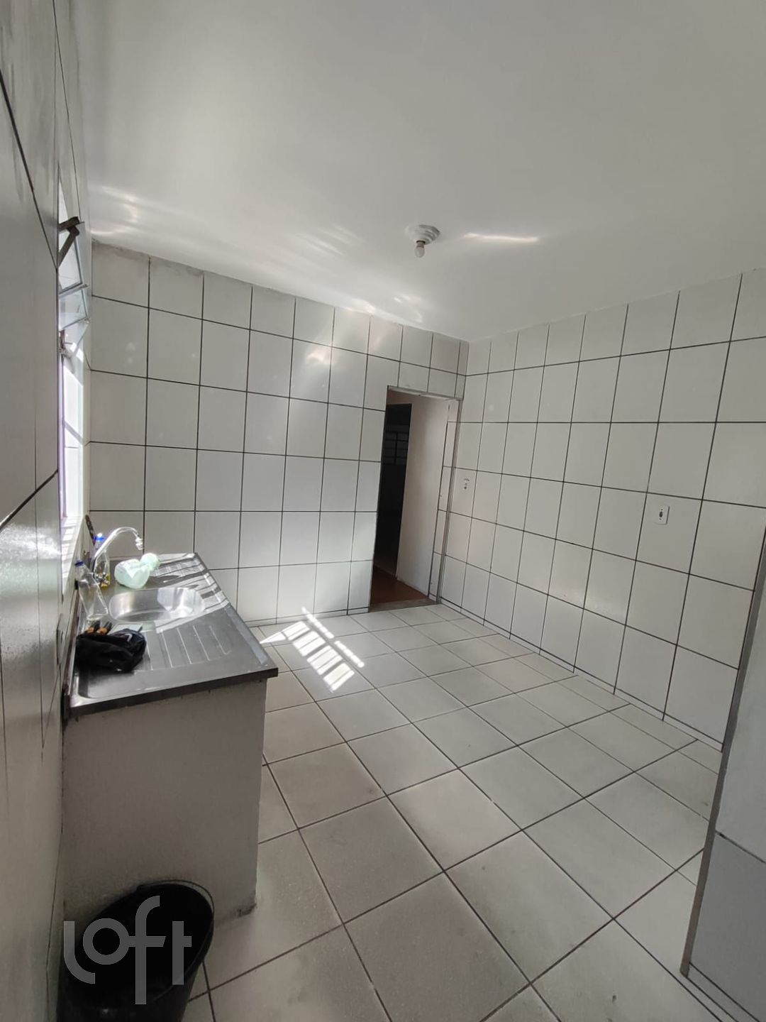 Casa à venda com 3 quartos, 79m² - Foto 6