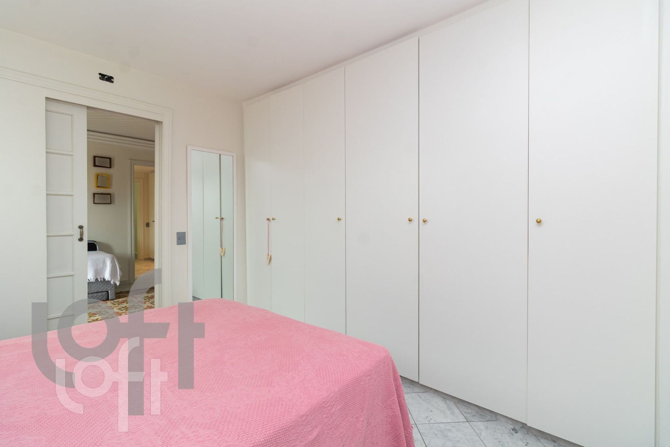 Apartamento à venda com 3 quartos, 144m² - Foto 4