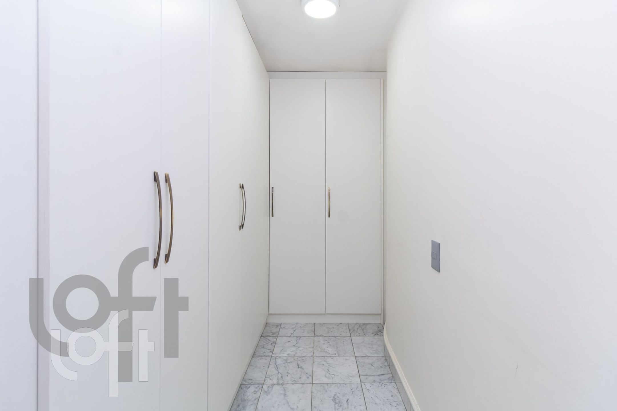 Apartamento à venda com 3 quartos, 144m² - Foto 3