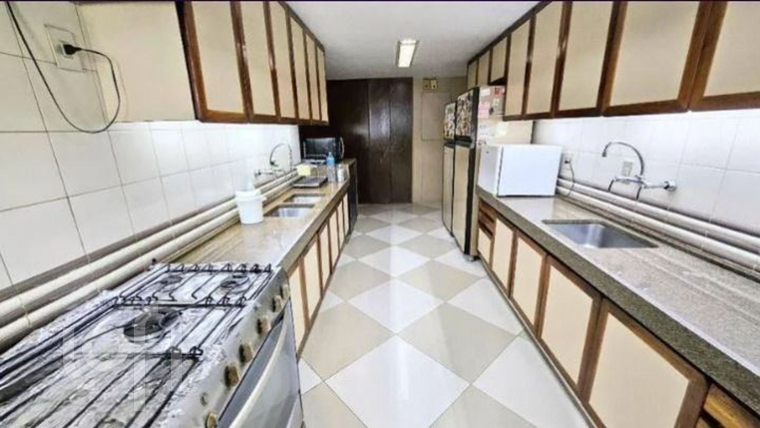 Apartamento à venda com 4 quartos, 260m² - Foto 29