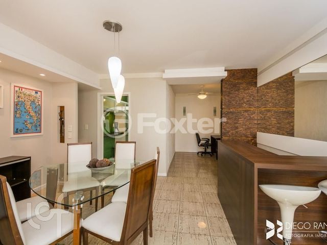 Apartamento com 107m², 2 dormitórios, 1 suíte, 2 vagas, Bela Vista em Porto Alegre