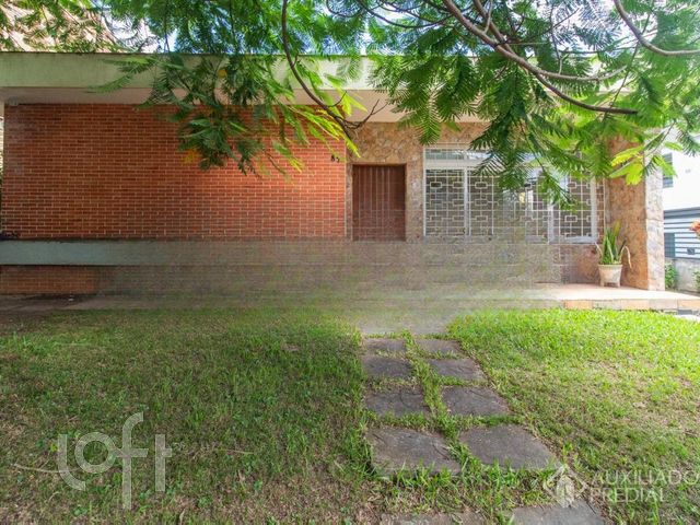 Casa com 250m², 3 dormitórios, 1 suíte, Menino Deus em Porto Alegre