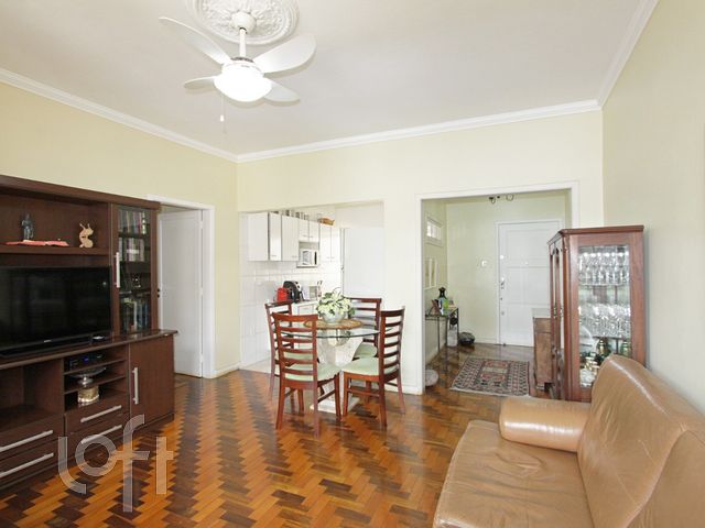 Apartamento com 90m², 3 dormitórios, 1 suíte, Petrópolis em Porto Alegre