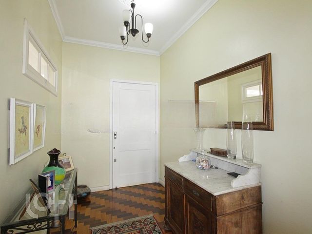 Apartamento com 90m², 3 dormitórios, 1 suíte, Petrópolis em Porto Alegre