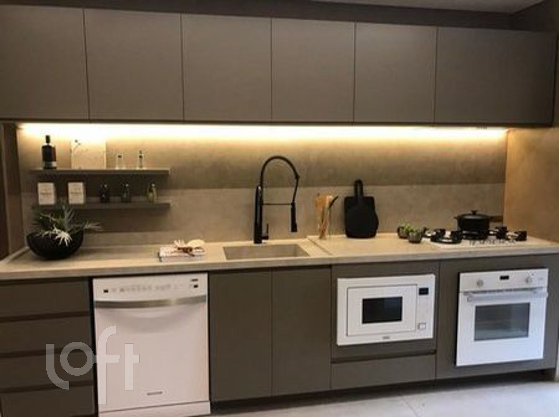 Apartamento à venda com 4 quartos, 147m² - Foto 11