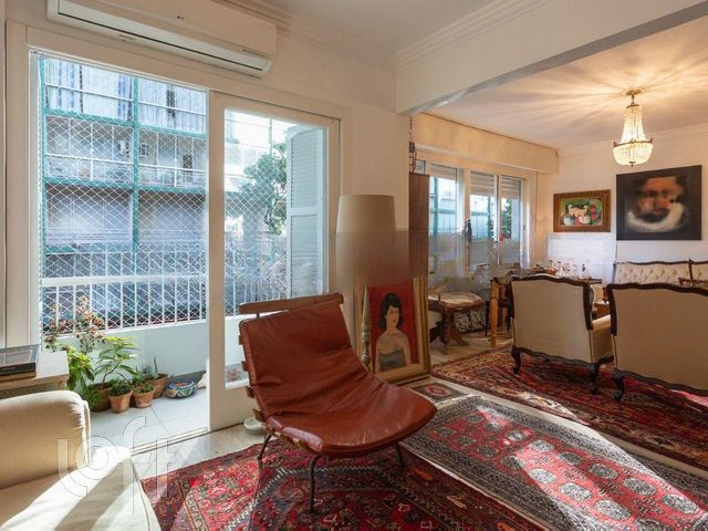 Apartamento com 102m², 3 dormitórios, 1 suíte, Independência em Porto Alegre