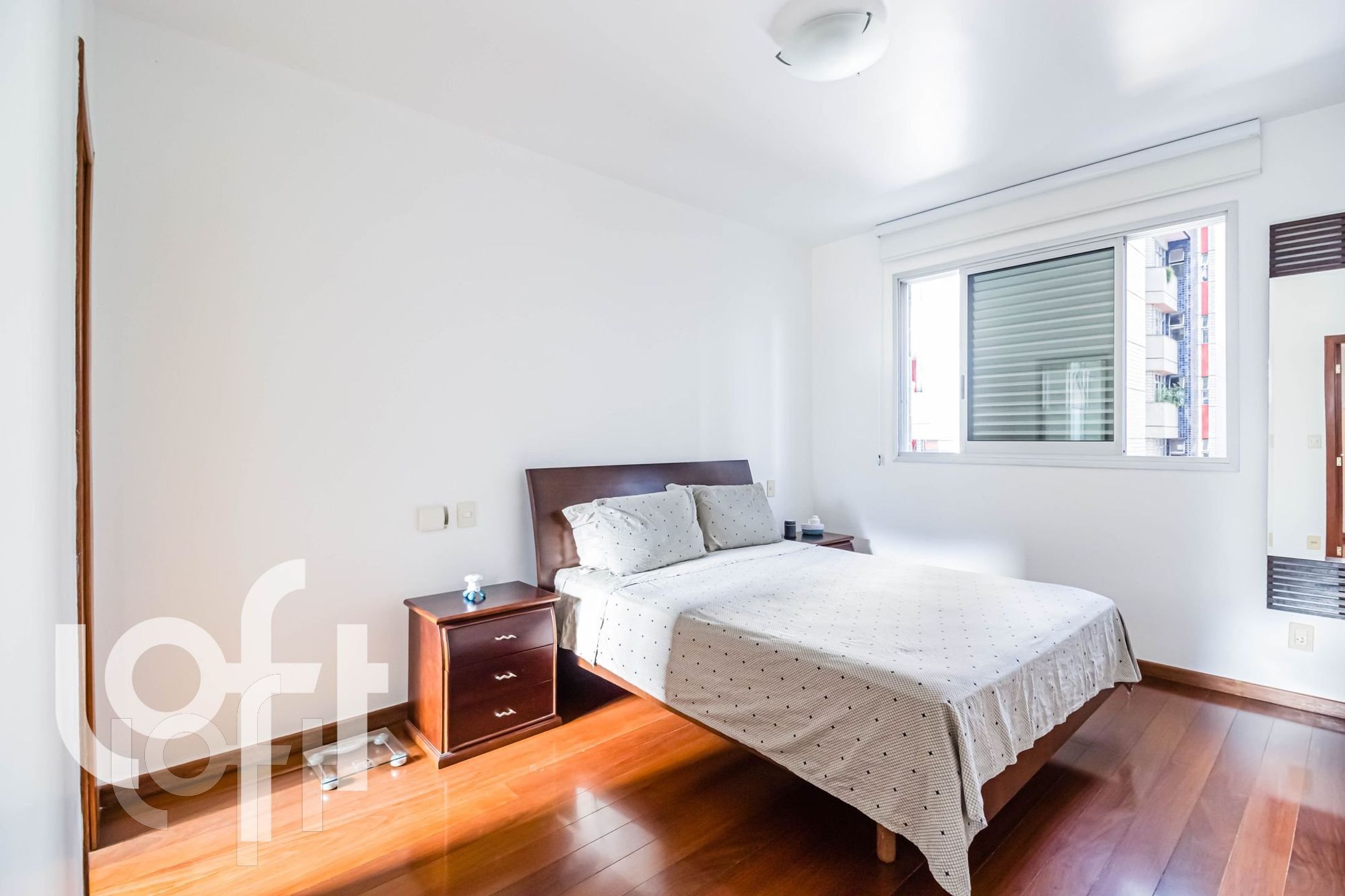 Apartamento à venda com 4 quartos, 200m² - Foto 12