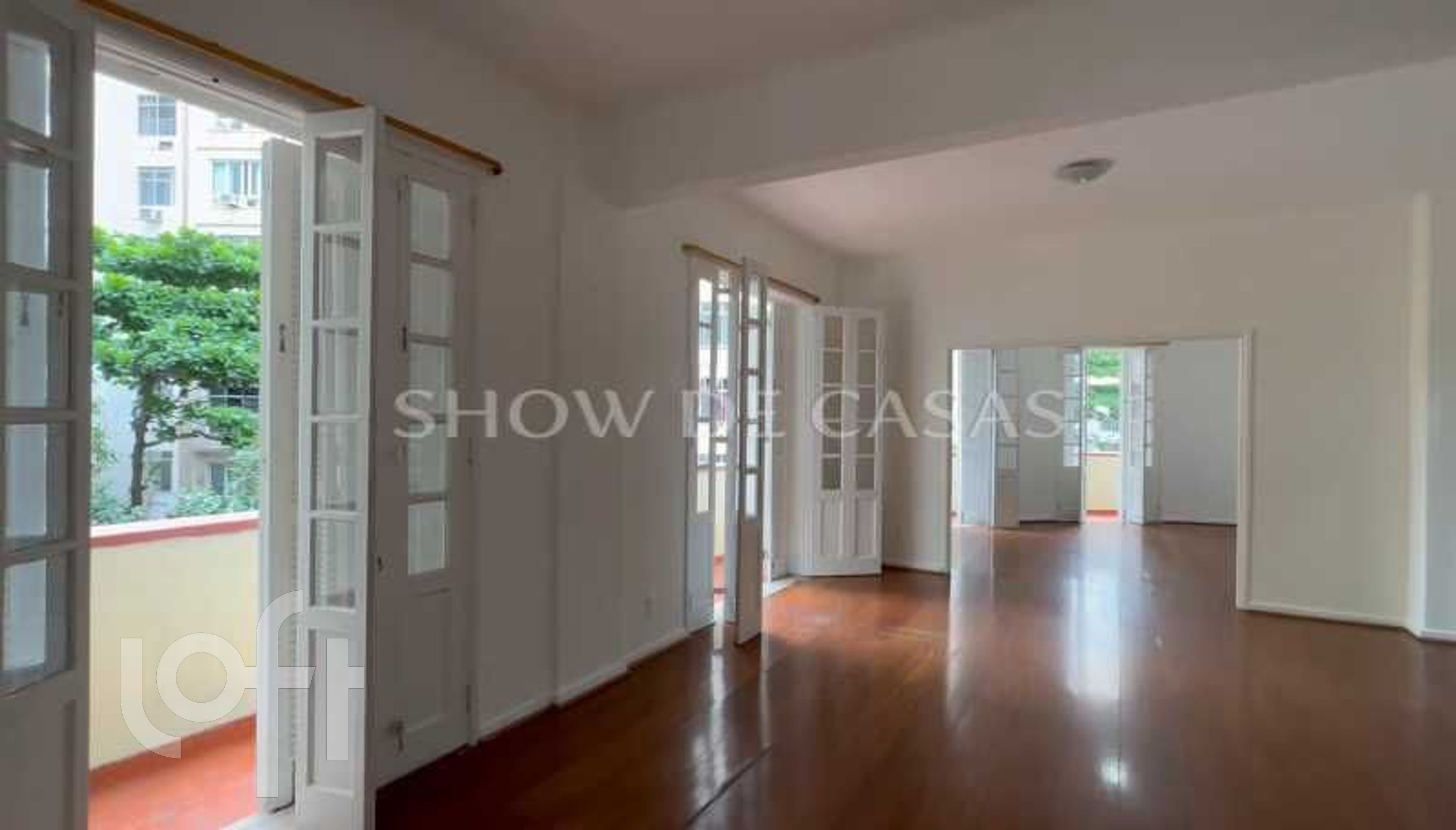 Apartamento à venda com 3 quartos, 150m² - Foto 1