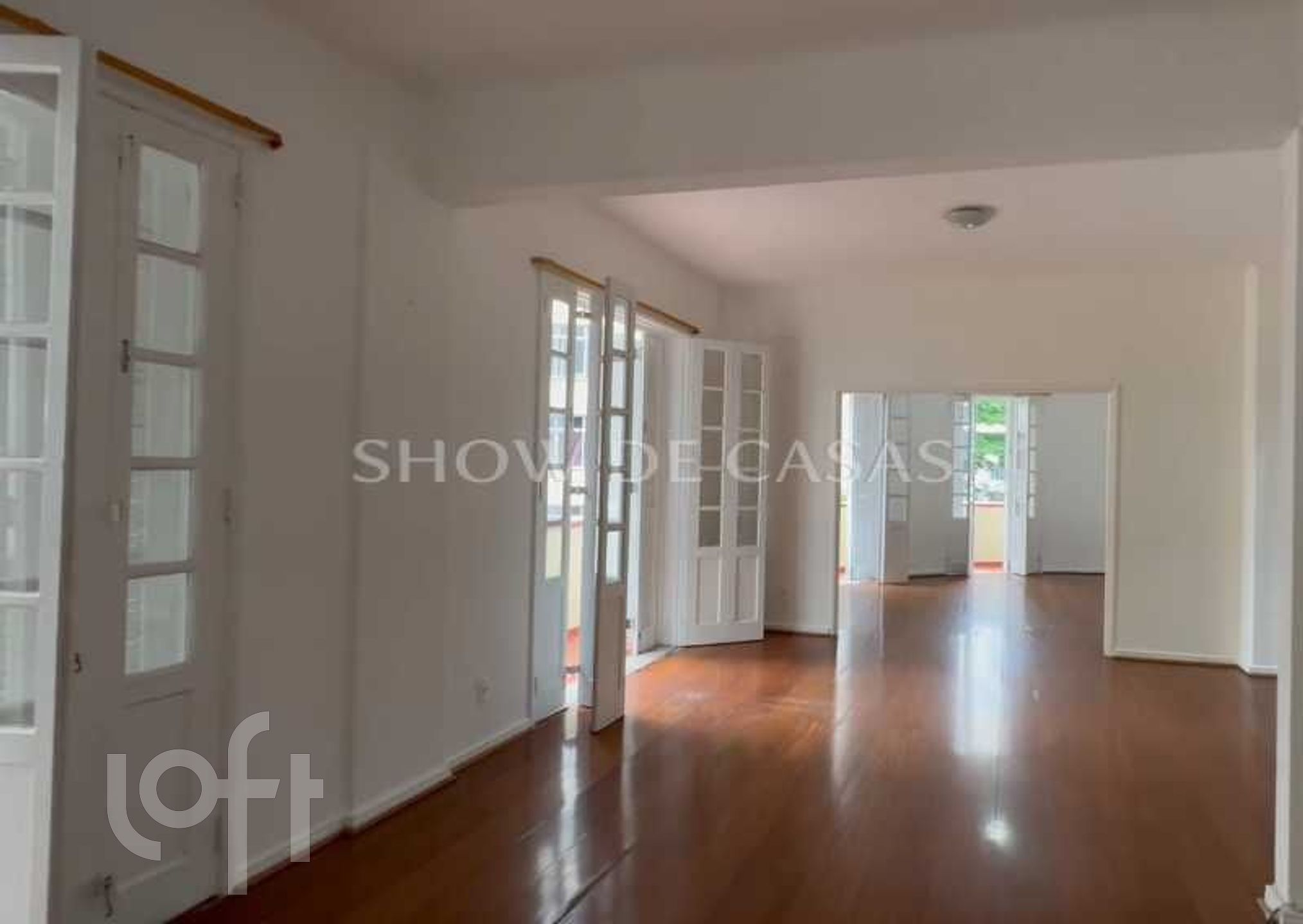 Apartamento à venda com 3 quartos, 150m² - Foto 3