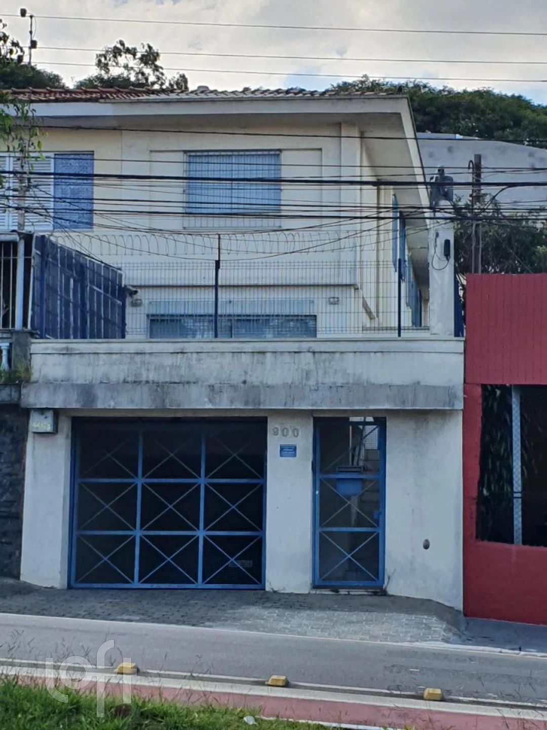 Casa à venda com 5 quartos, 200m² - Foto 1