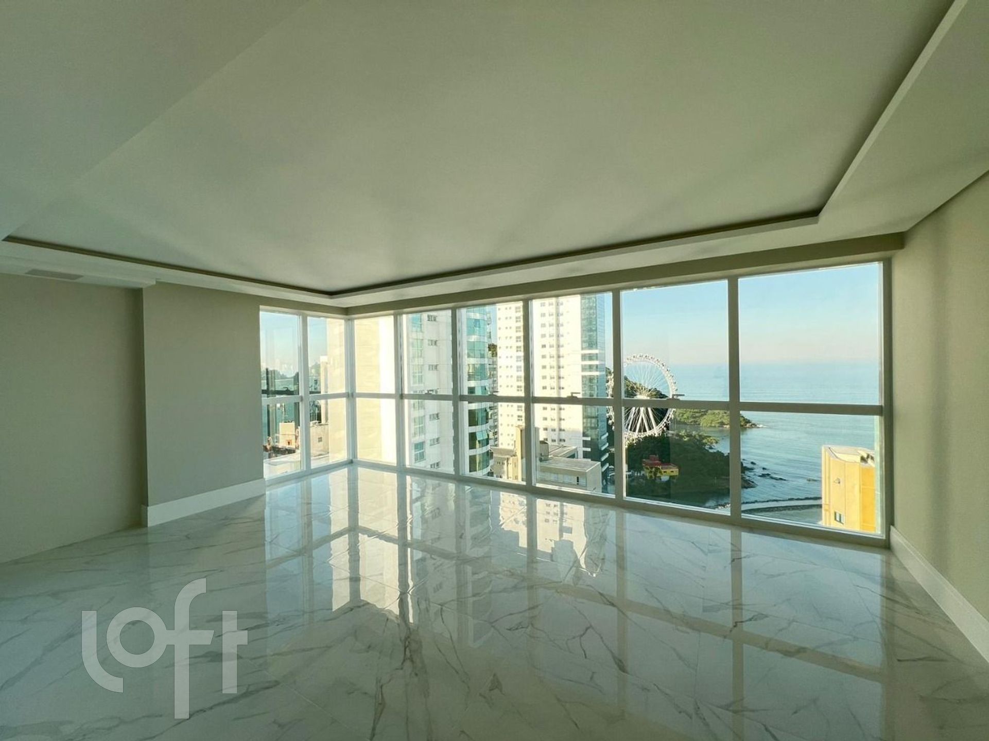 Apartamentos com 151m², 4 quartos, 4 suítes, 3 garagens, no bairro Centro em Balneário Camboriú