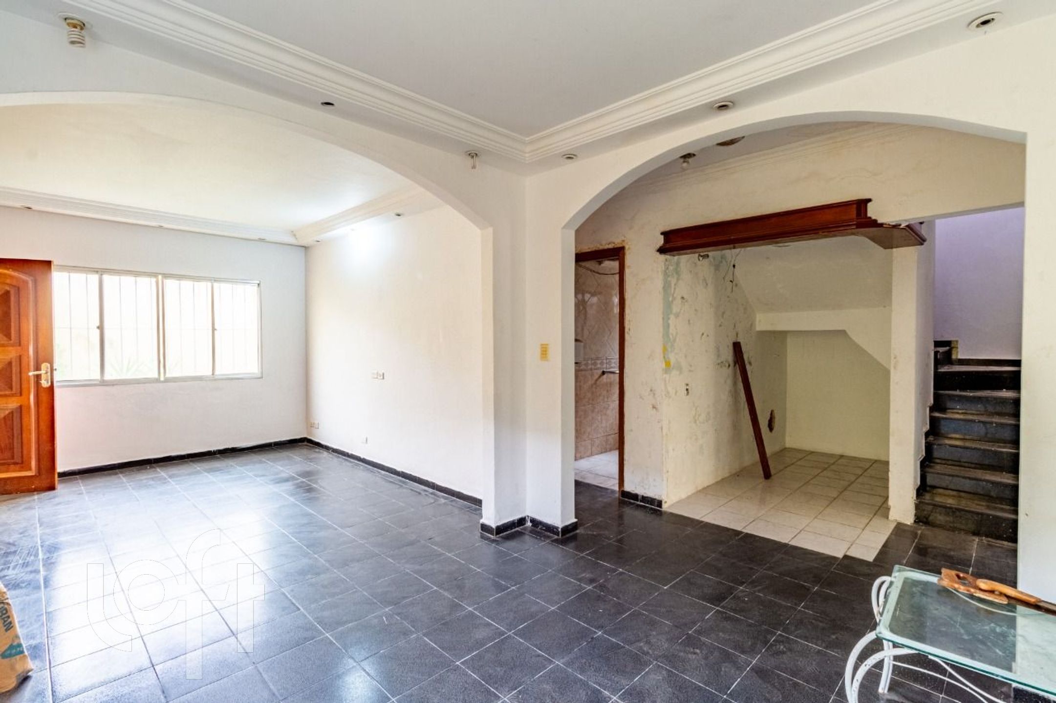 Casa à venda com 4 quartos, 300m² - Foto 1