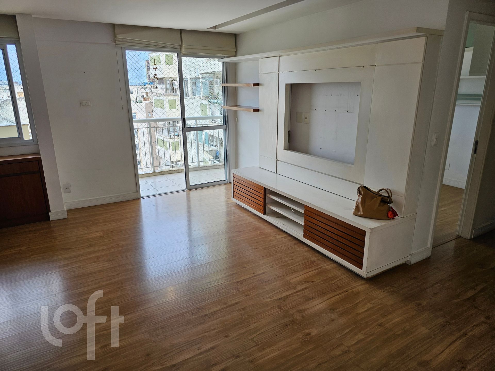 Venda de Apartamento com 2 quarto(s), 1 suíte(s), por R$ 1.5 milhão, no condomínio Edificio Quartier Carioca Ii em Catete.