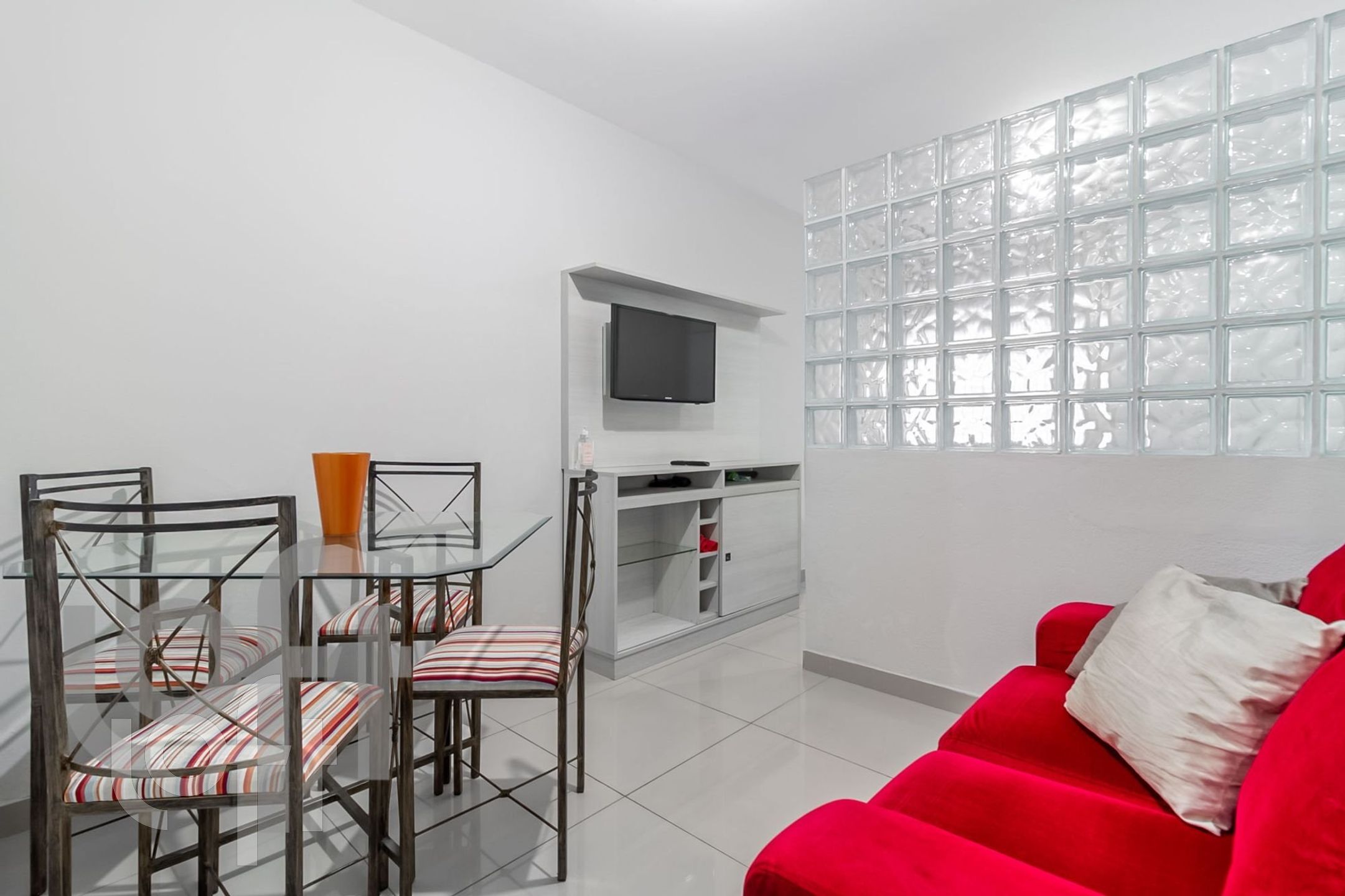 Apartamento à venda com 1 quarto, 28m² - Foto 1