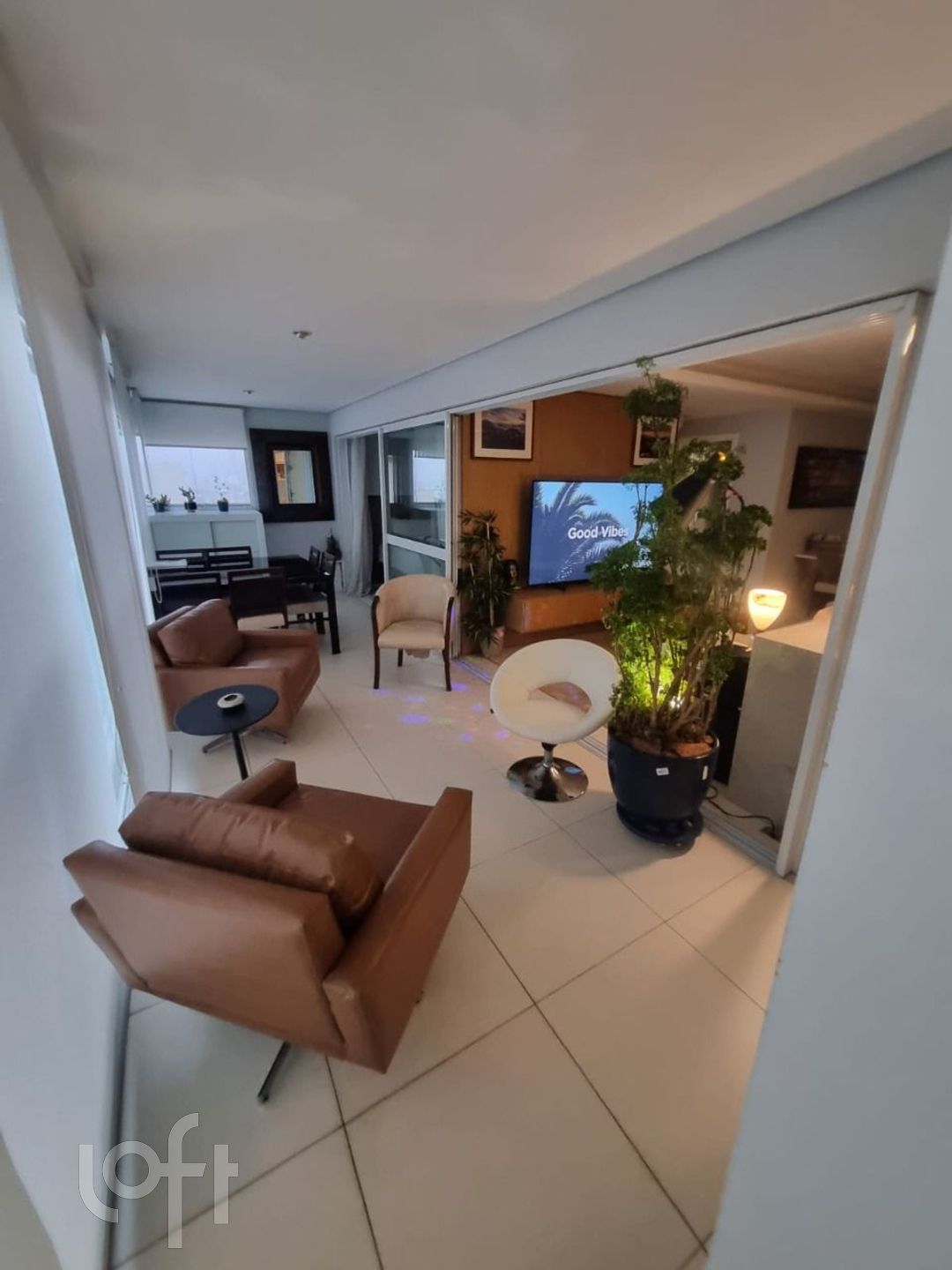 Apartamento à venda com 2 quartos, 100m² - Foto 4