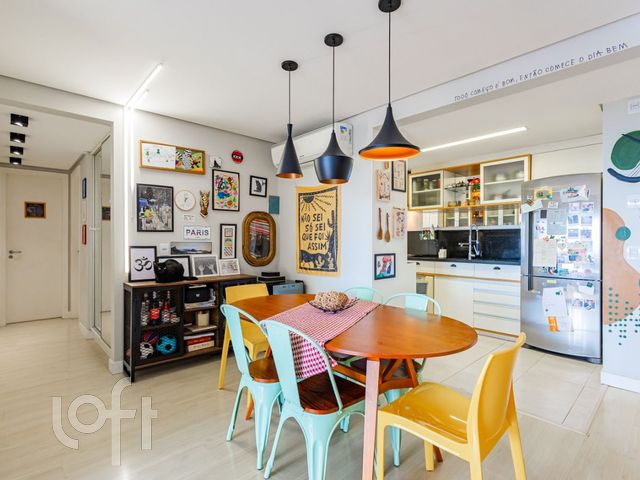 Apartamento com 108m², 3 dormitórios, 1 suíte, 2 vagas, São João em Porto Alegre