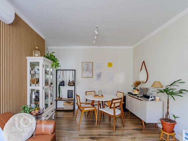 Apartamento com 80m², 2 dormitórios, Santana em Porto Alegre