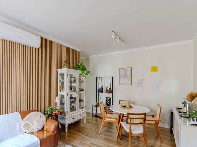 Apartamento com 80m², 2 dormitórios, Santana em Porto Alegre