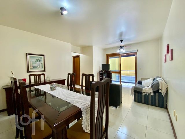 Apartamento com 93m², 2 dormitórios, 1 suíte, 1 vaga, Petrópolis em Porto Alegre